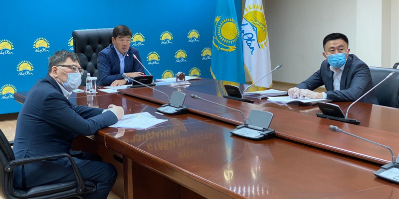 Бауыржан Байбек Ақмола облысының тұрғындарымен онлайн кездесу өткізді