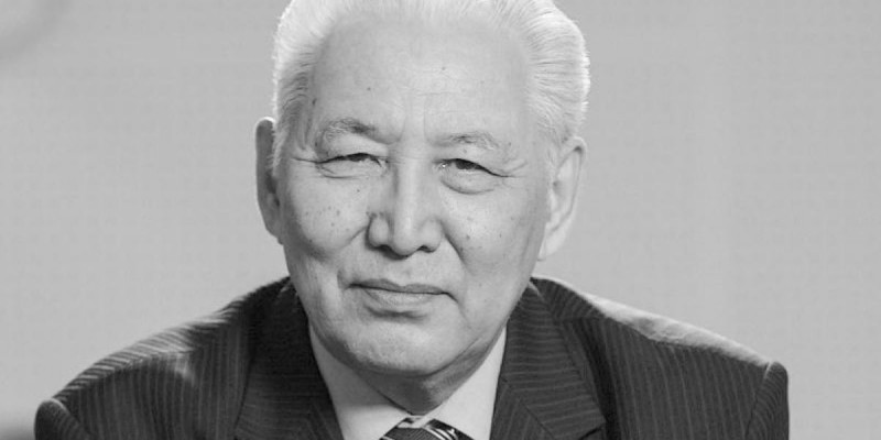 Кенжеғали Сағадиев дүниеден өтті