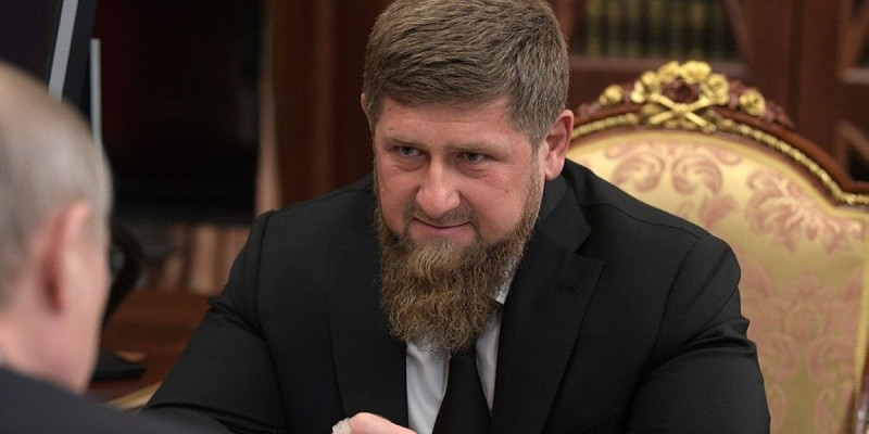 Рамзан Кадыров Путинді өмір бойына Ресей президенті етіп сайлауды ұсынды