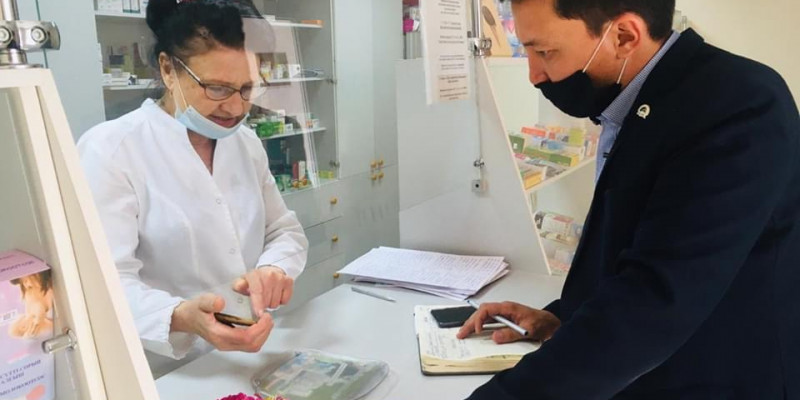 «Nur Otan» партиясы дәріханаларға рейд жүргізді