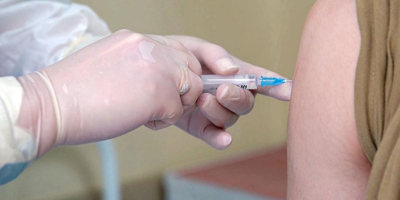Әлемде коронавирусқа қарсы алғашқы екпе тіркелді