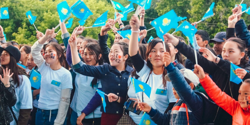 Жастар отанға қызмет етсін десек...