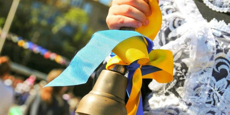 Мемлекет басшысы Білім күнімен құттықтады