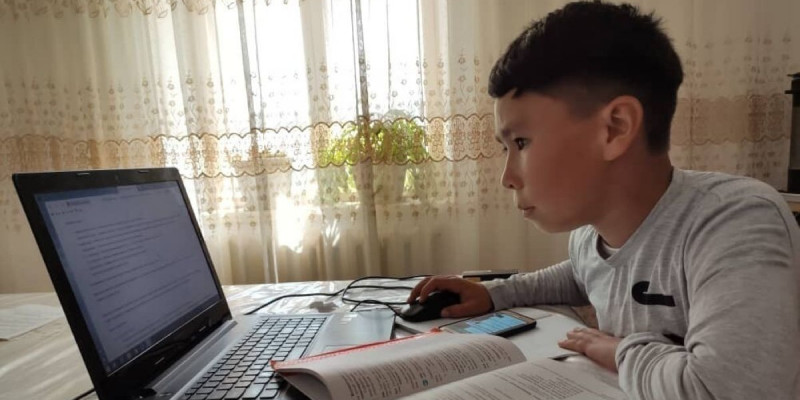 Қашықтан оқыту: Оқушыларға үлестіру үшін қосымша 300 мың компьютер сатып алынады