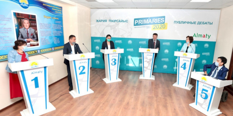 Алматыда праймериз кандидаттары көпбалалы аналарға жеңілдіктерді көбейту мәселесін көтерді