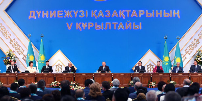 Қазақ көші қолдаусыз болған емес