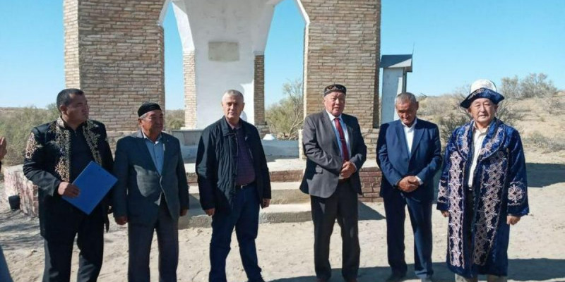 Өзбекстанда Базар жырауға ескерткіш орнатылды