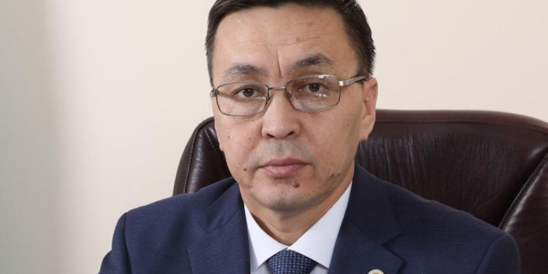 Орал әкімі жалақысы қанша екенін айтты