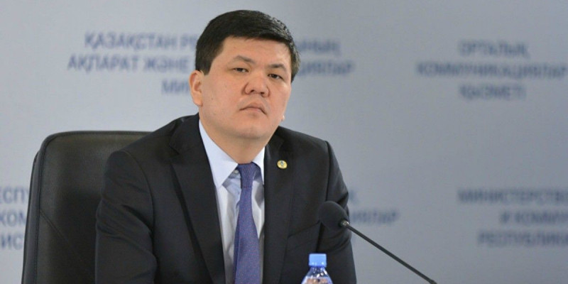 Туған күніне сый қабылдаған Тараз әкімінің орынбасары жазаланды