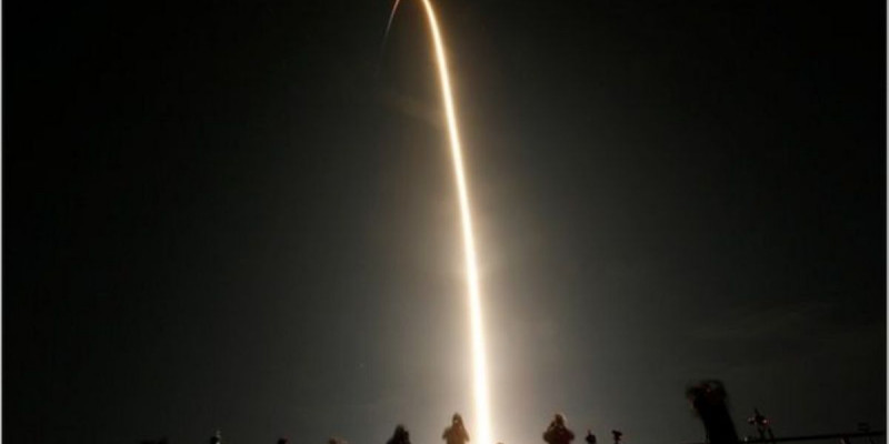 Nasa SpaceX: астронавтар экипажы орбитаға бет алды