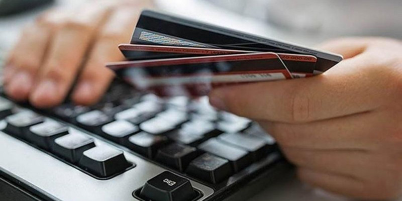 Жалған қайырымдылық қорын құрып, кәсіпкерлерден ақша жинаған алаяқ ұсталды