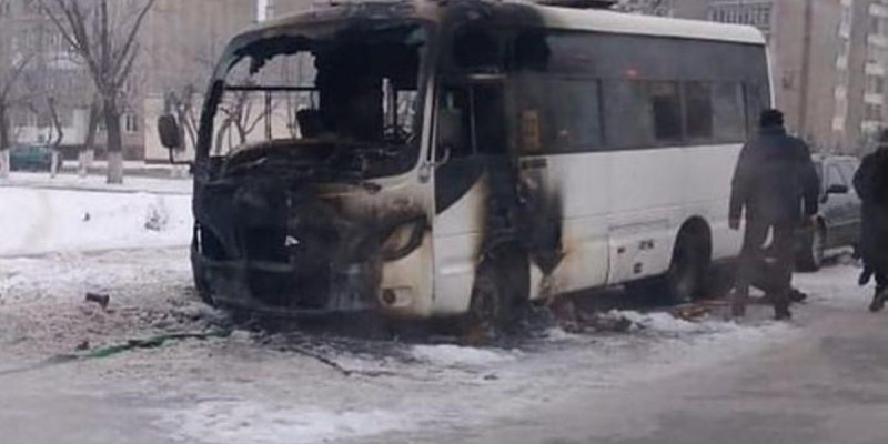 Петропавл көшесінде автобус өртенді