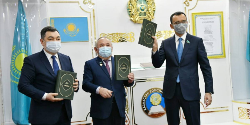 Елордада «Ұлылардың үндестігі: Науаи мен Абай» атты алқалы жиын өтті