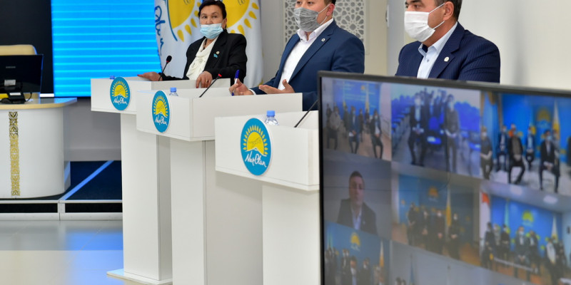 Кәсіподақтар және ҰКП. Тағы 6 өңірден Nur Otan партиялық тізіміне кімдер енді?