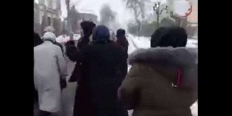 Қоқанд қаласында қатындар бас көтерді (видео)