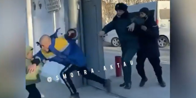 Ақтауда әскерге шақырылған жігіт қашпақ болды (видео)
