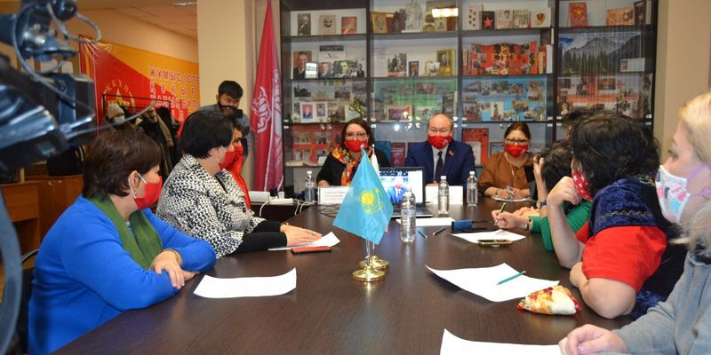 ҚХП: Білім беру барша қазақстандыққа қолжетімді болуы керек
