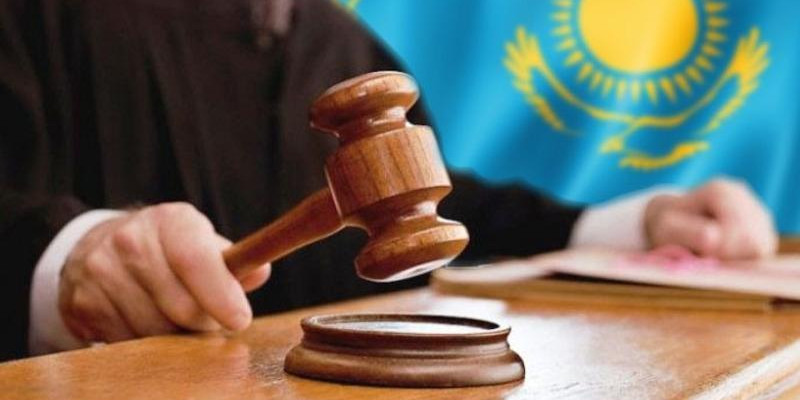 Бопсалап, пара алған: ТЖД басшысы 7 жылға сотталды