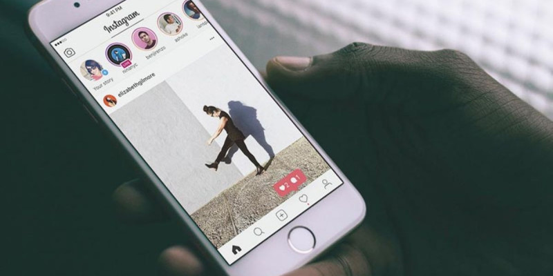 Ажырасуға бекінген ерлі-зайыпты блогерлер Instagram аккаунтын бөлісе алмай соттасуда