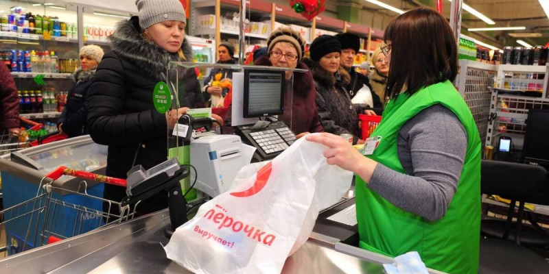 Жаңа жылдан бастап дүкендер мен кітапханаларда орыс тілінде сөйлеуге тыйым салынады