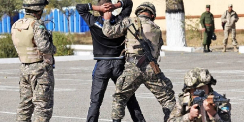 Нұрат Ілияс, саясаттанушы: Сауд Арабия, Катар сияқты «оригинал дін үйреткіштер» біздегі діни топтарға көмек жіберген