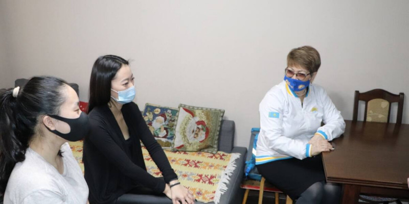 Әлиевтер отбасы Қазақстанның шағын үлгісі іспеттес