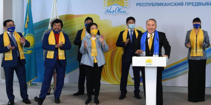 Елбасы Нұрсұлтан Назарбаев «Nur Otan» партиясының республикалық сайлауалды штабына барды