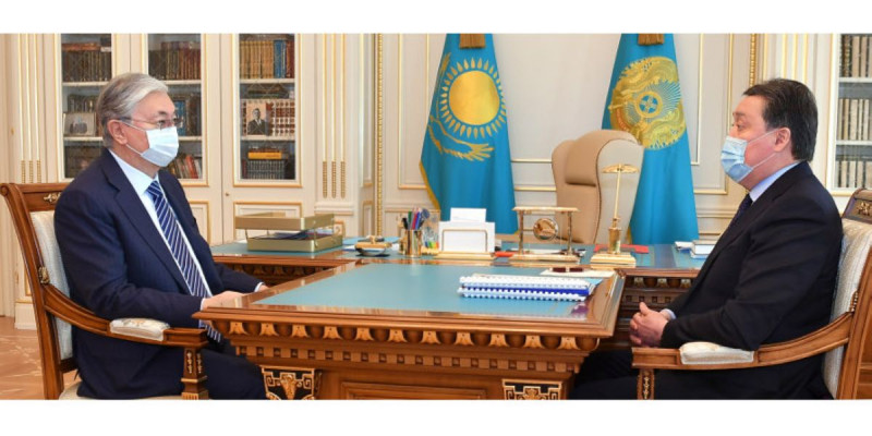 Қасым-Жомарт Тоқаев Асқар Маминнің есебін тыңдады