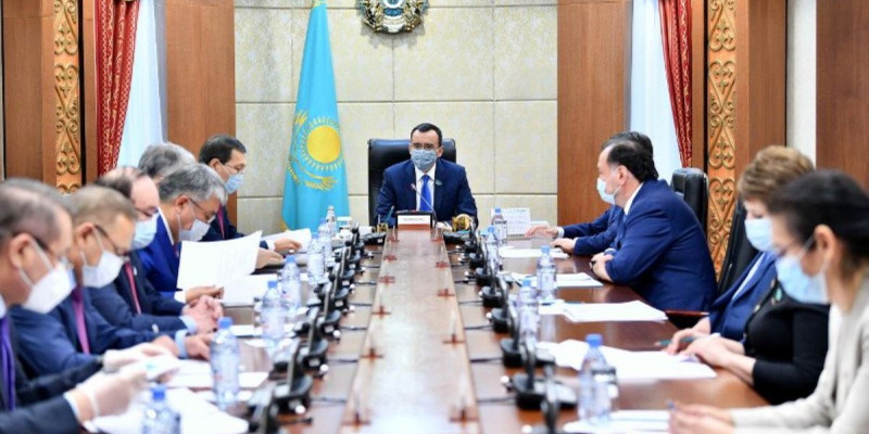 Мәулен Әшімбаевтың төрағалығымен Сенат бюросының отырысы өтті