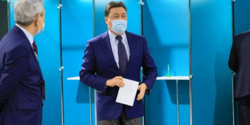 Мәжіліс депутаттарын сайлау: Асқар Мамин ҚХА сессиясына қатысып, дауыс берді