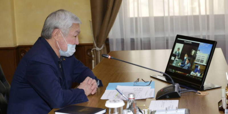 Бердібек Сапарбаев азаматтардың жеке сұрақтарына жауап берді