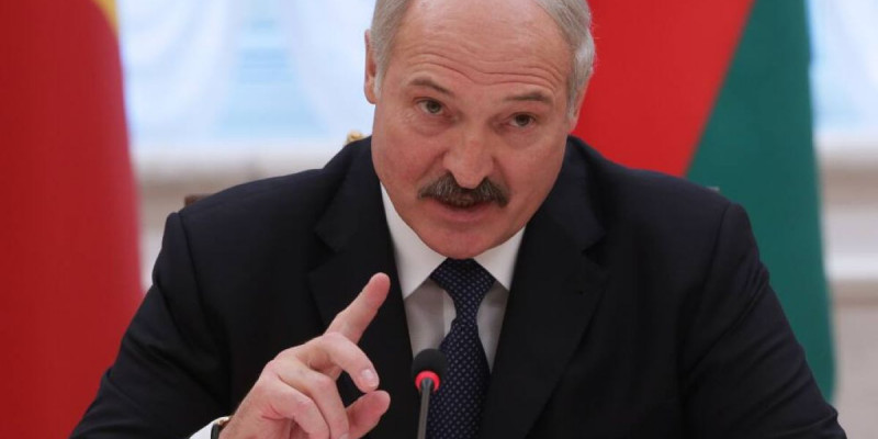 Лукашенко қарсыластарының президенттікке асықпағаны жөн екенін айтты