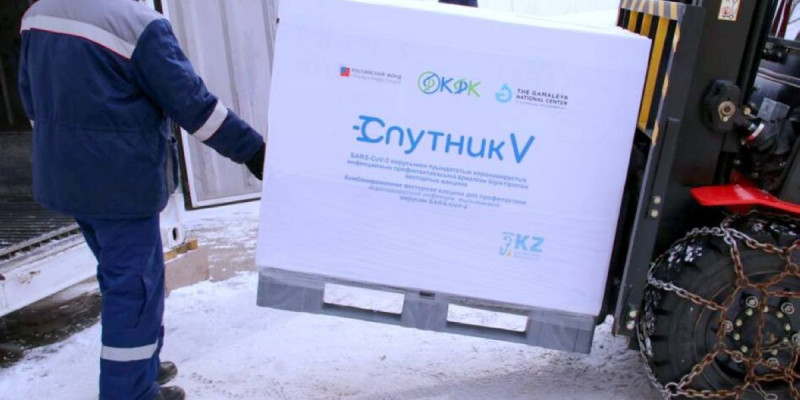 Қарағанды фармацевтика кешені «Спутник V» вакцинасының өнеркәсіптік партиясын шығарды
