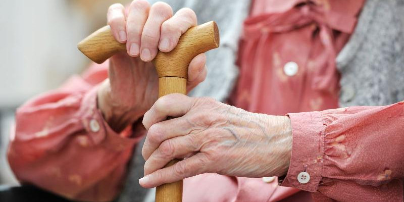 Зейнет жасын төмендету туралы ақпарат рас па – министрлік жауап берді
