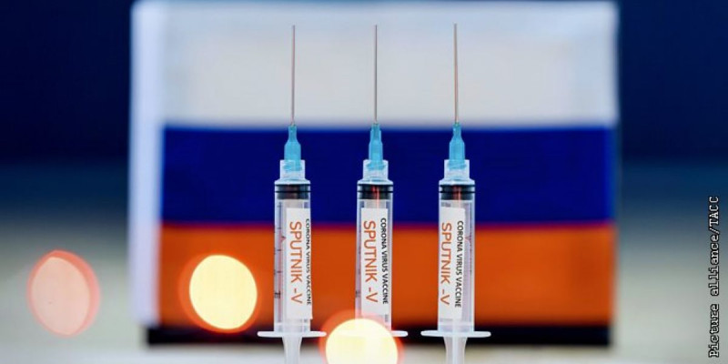Дәрігер: Вакцина белсіздікке ұшыратпайды