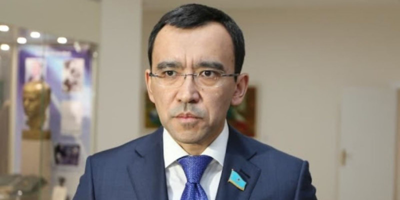 Мәулен Әшімбаев:Бәріміздің қабырғамызды қайыстырып кетті