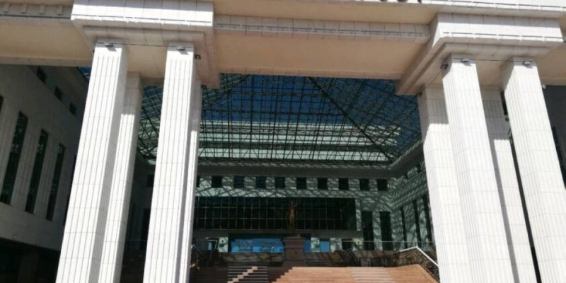 Жоғарғы сот судьясы ірі көлемде парамен ұсталды