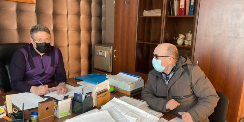 «Nur Otan» депутаты Чернобыль апатын жоюға қатысқан ардагерлерге көмектесті