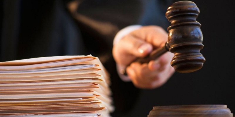 600 мың теңге пара алған шымкенттік дәрігер 3 жылға сотталды