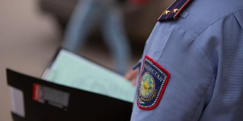 Жасөспірімдерді тәртіпке шақырмақ болған алматылық полицей құрылысы бітпеген үйден құлап кетті