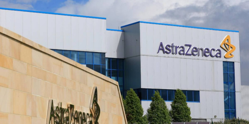 AstraZeneca вакцинасының тиімділігін 76%-ға дейін төмендетті
