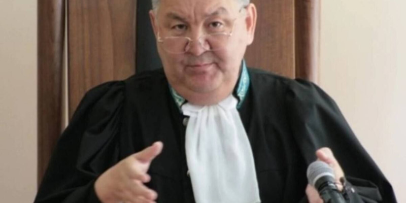Парамен ұсталған жоғарғы сот судьясы қамауға алынды