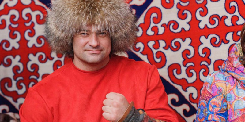 Қазақстандық спортшы таға майыстырудан әлемдік рекорд орнатты