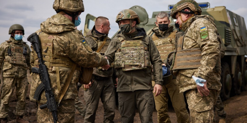 Зеленский Украина Ресейдің басып кіруіне дайын екенін айтты