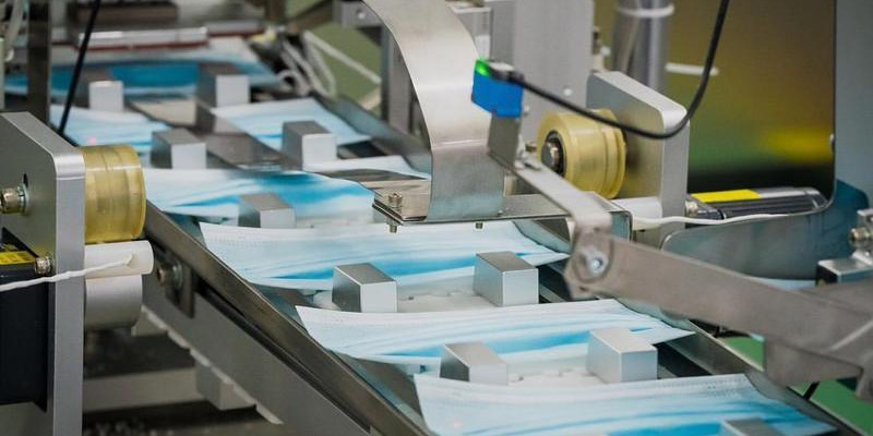 Отандық зауыттар тәулігіне 1,5 млн медициналық маска шығарады