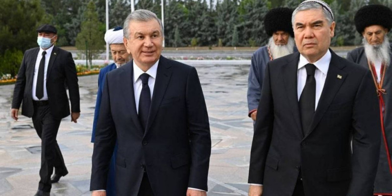 Шавкат Мирзиеев «Түркіменбасы рухы» кешеніне барды