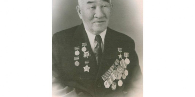 Қазақтың Серкесі, сахнаның еркесі