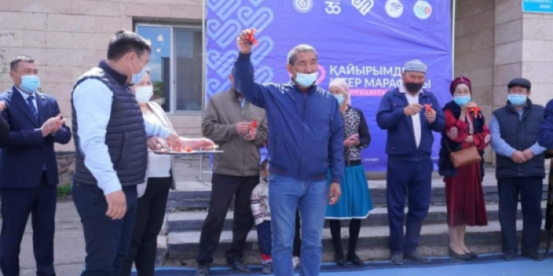 Кәсіпкер 10 отбасыға баспана сыйлады