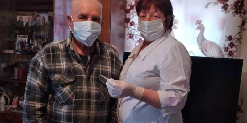 Павлодар облысында 90-дағы қарт кісі вакцина салдыртты