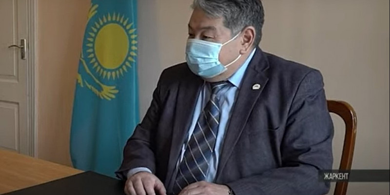 Журналиске ренжіген Жаркенттің «дөрекі» әкімі қатаң сөгіс алды
